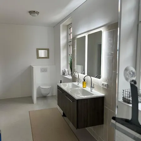 Apartment In Villa, Skyview, Lift, Luxus -beletage *